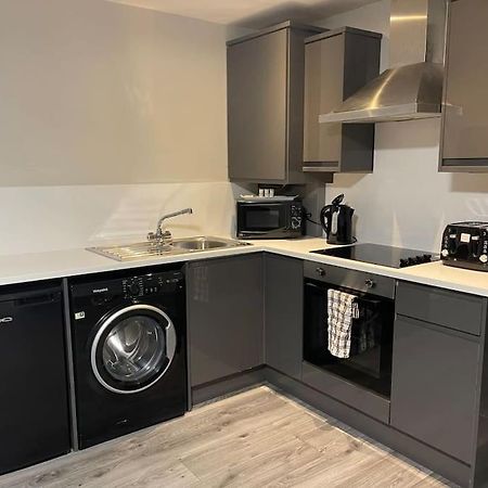 Hosted By Ryan - 2 Bedroom Apartment Liverpool Exteriör bild
